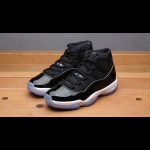 jordan 11s space jam (grade school)